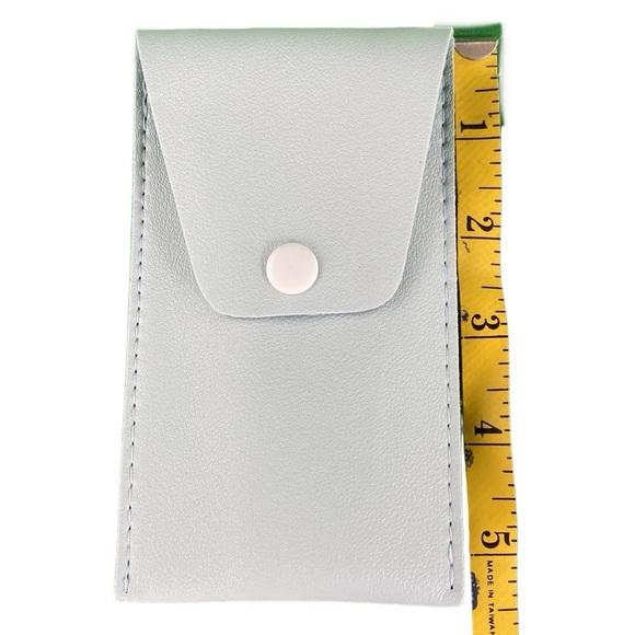 8 Piece Light Blue Gray Travel Makeup Brushes with Case - Picture 8 of 9